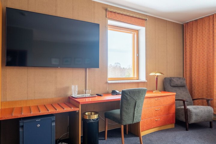 Room 13 of 31