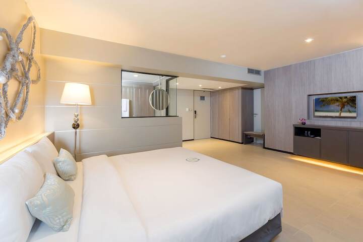 Room 11 of 70