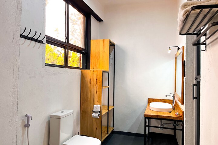 Room 35 of 84