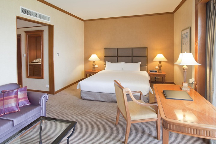 Room 5 of 42