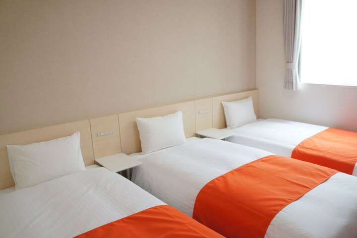 Room 16 of 96