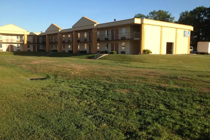 Motel 6