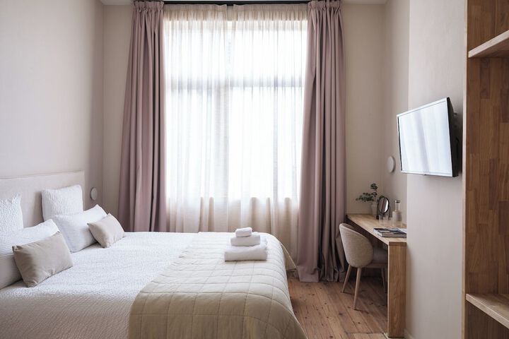 Room 8 of 30