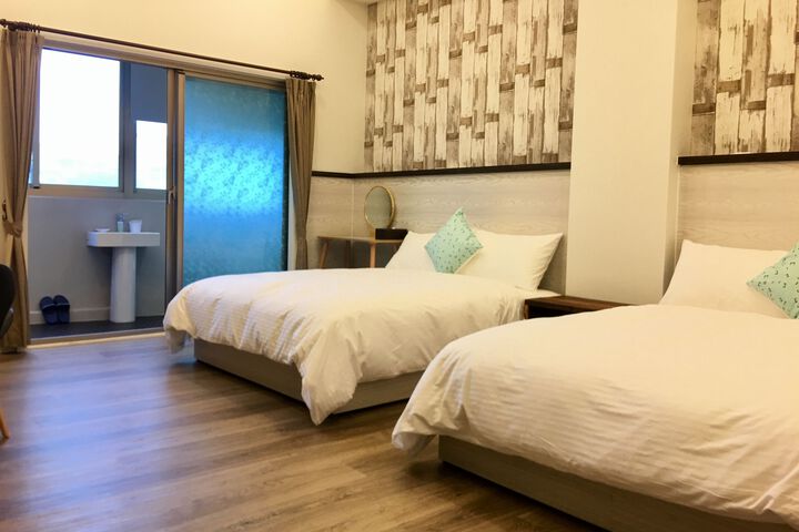 Room 5 of 5