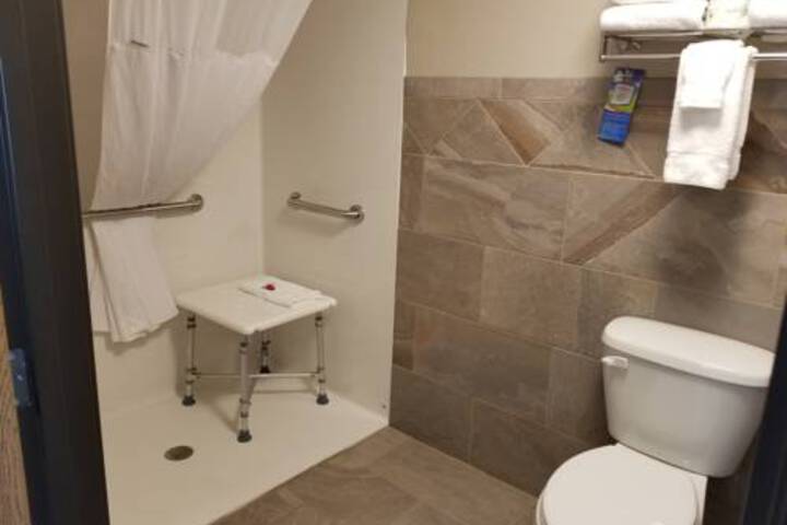 Room 2 of 3