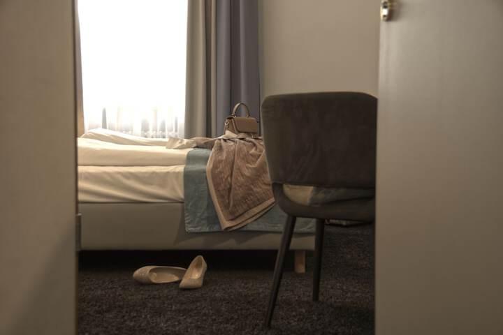 Room 15 of 34