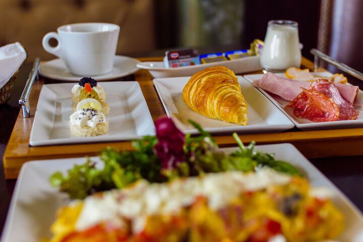 Breakfast/Coffee Service 81 of 108