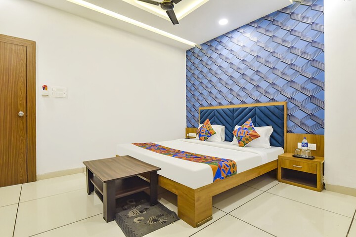 Room 8 of 31