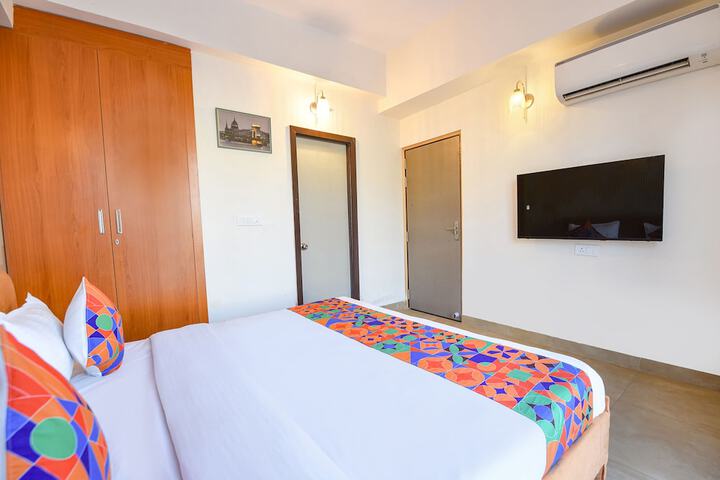 Room 16 of 43