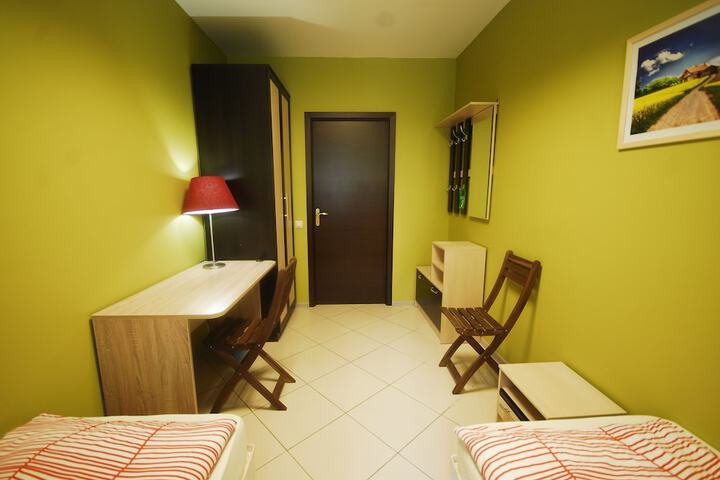 Room 20 of 100