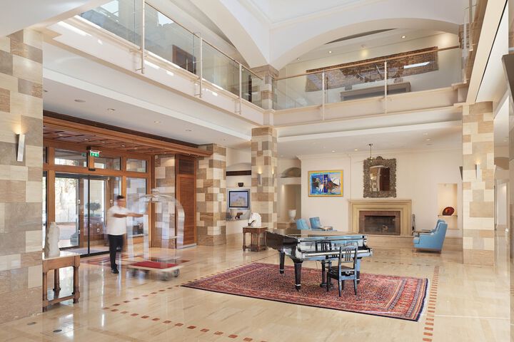 Hotel Interior 4 of 676