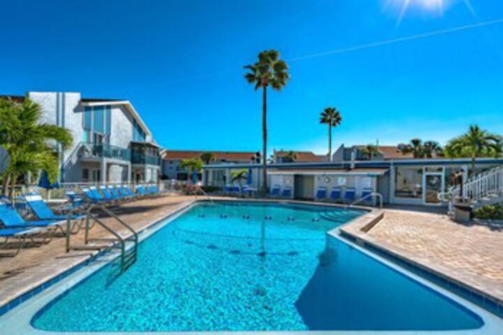 Image of Madeira Beach Yacht Club by Vtrips