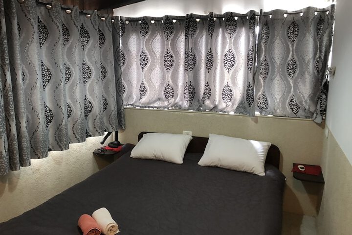 Room 9 of 50