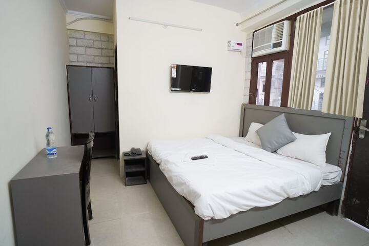 Room 22 of 32