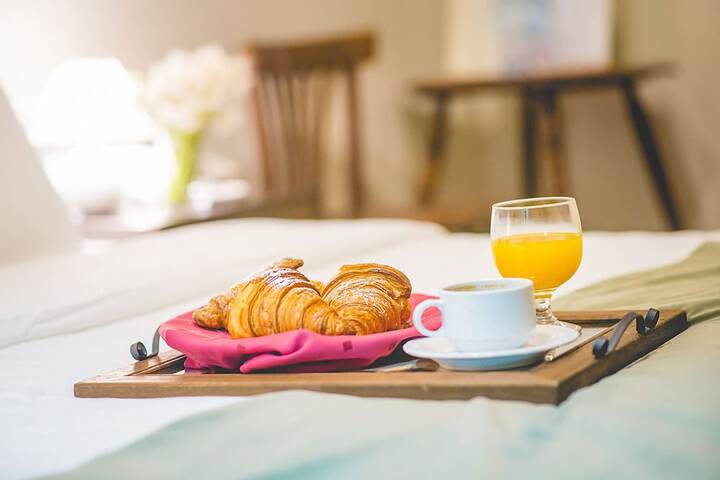 Breakfast/Coffee Service 48 of 72