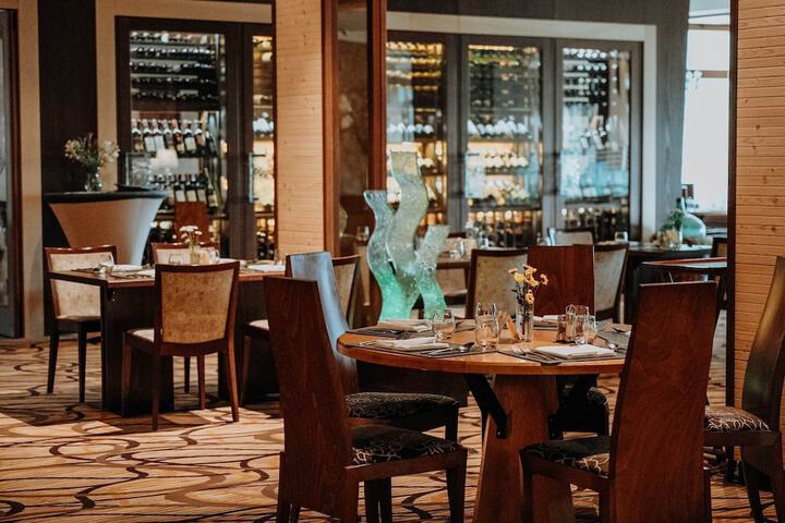 Dining 100 of 137
