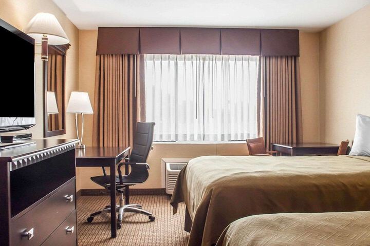 2 Double Beds Accessible (2 of 11)