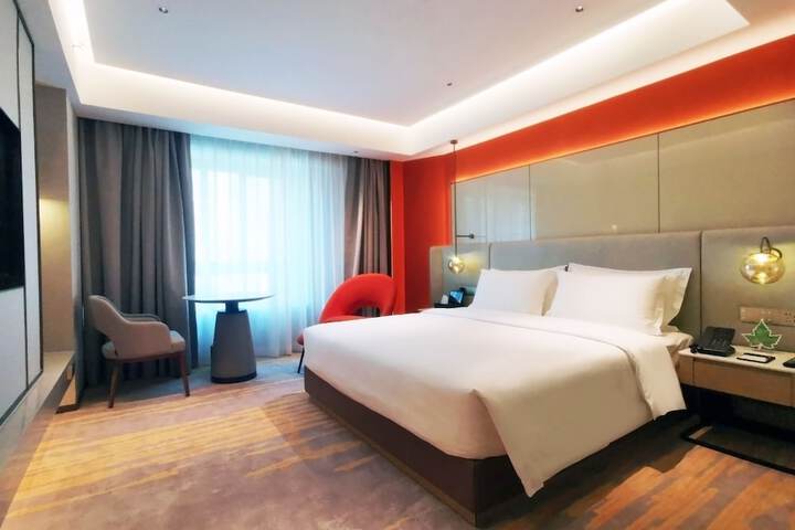 Room 12 of 39