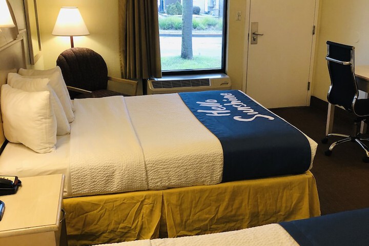 Room 12 of 41