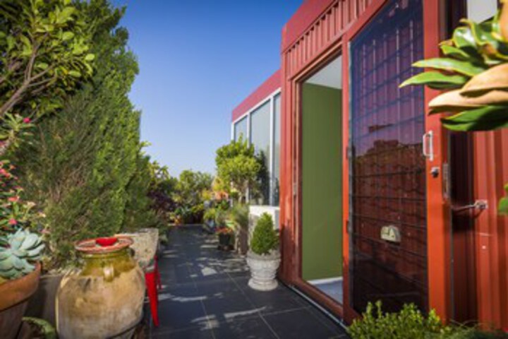 Hotel Exterior 8 of 24