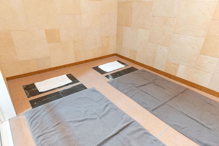 Room 18 of 82