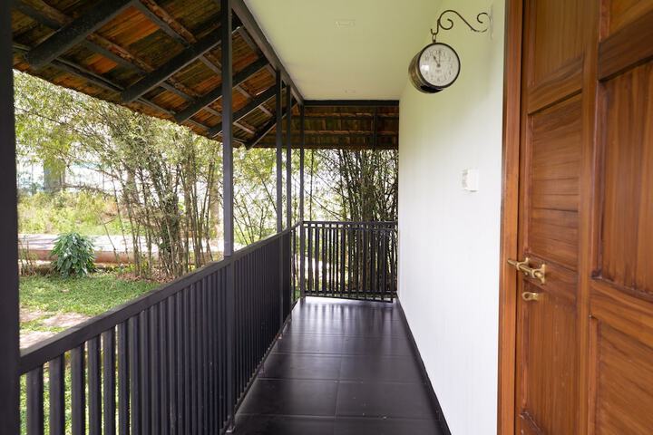 Room 28 of 51