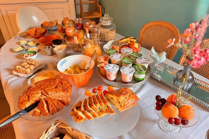 Breakfast/Coffee Service 34 of 37