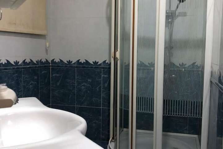 Room 8 of 19