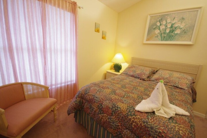 Room 11 of 23