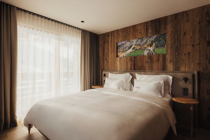Room 8 of 92