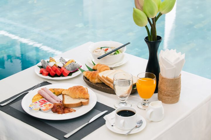 Breakfast/Coffee Service 120 of 147