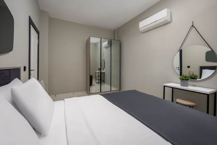 Room 26 of 89