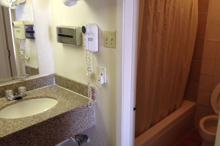 Room 14 of 20