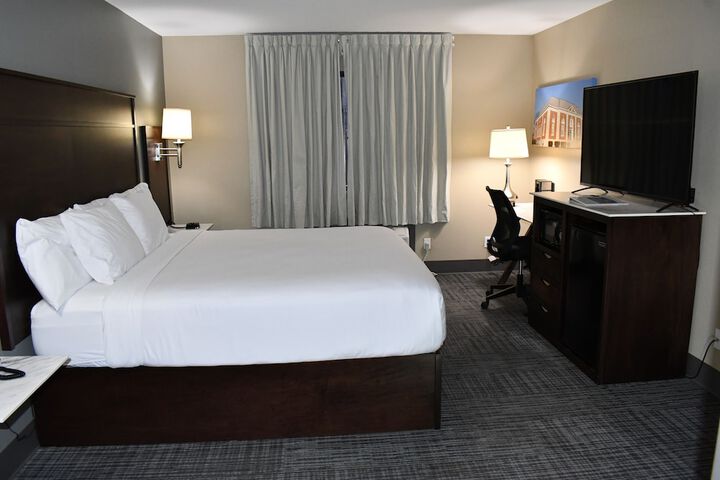 Room 3 of 42