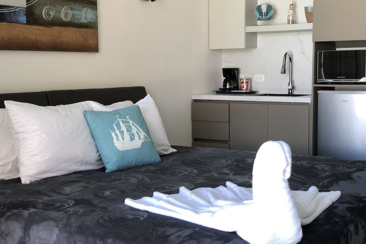 Room 12 of 114