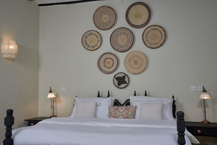 Room 12 of 34