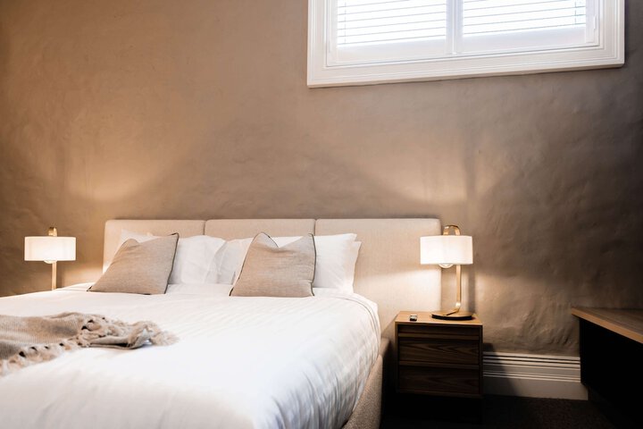 Room 16 of 65