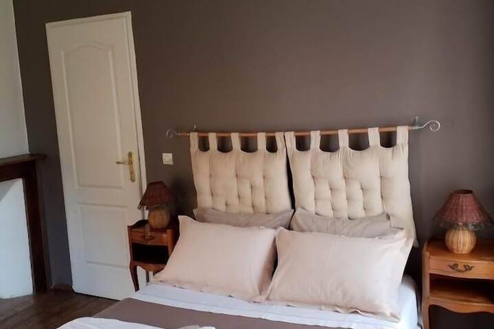 Room 15 of 93