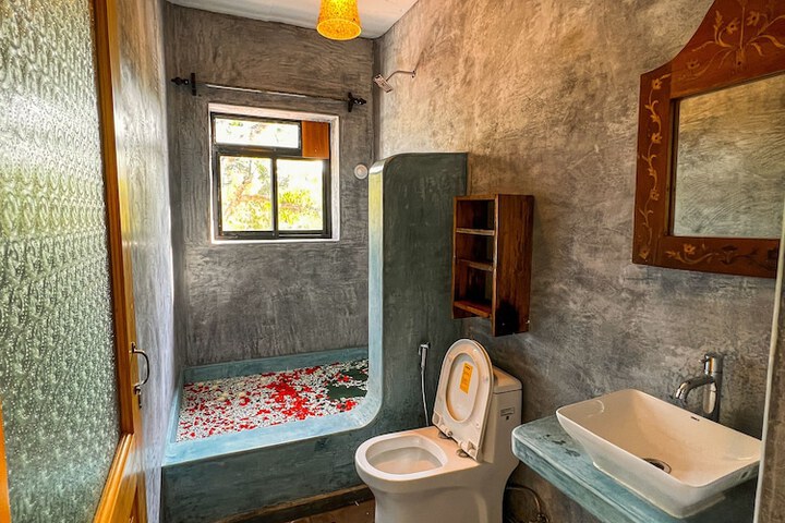Room 20 of 49
