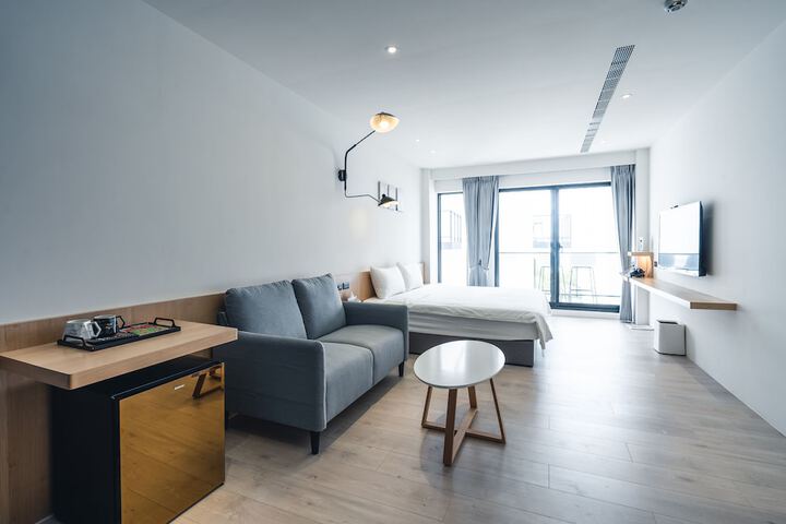 Room 28 of 145