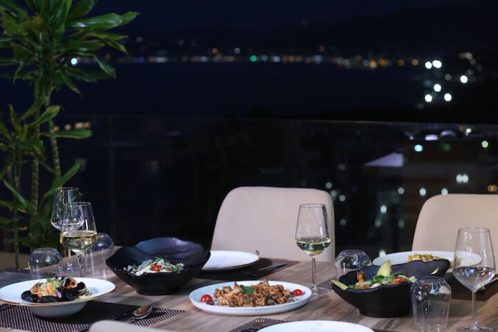 Dining 163 of 218