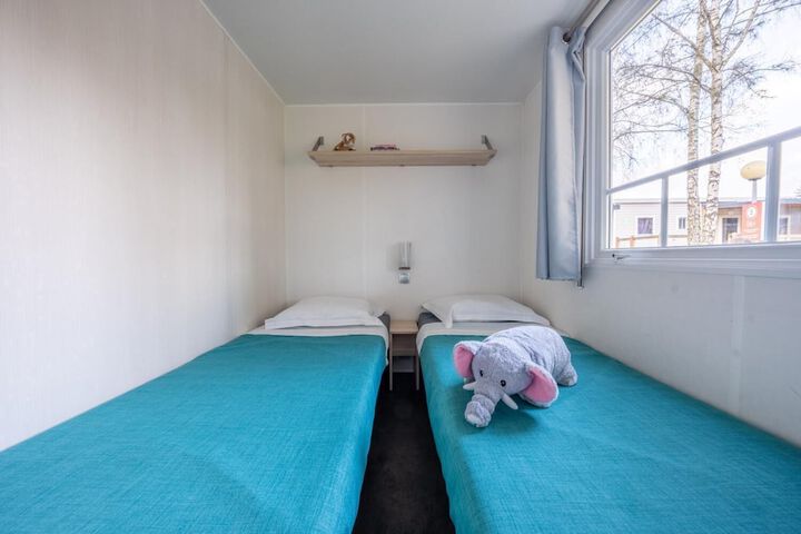Room 15 of 106