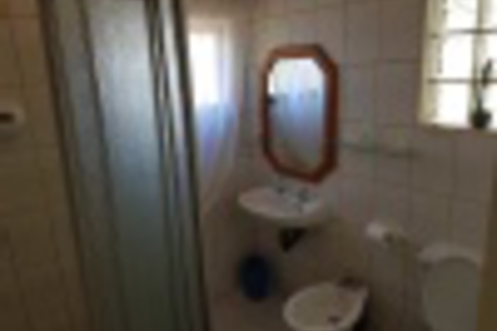 Room 100 of 168