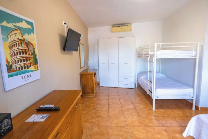 Room 11 of 65
