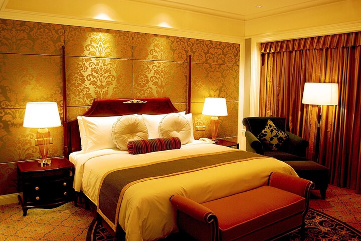 Room 45 of 99