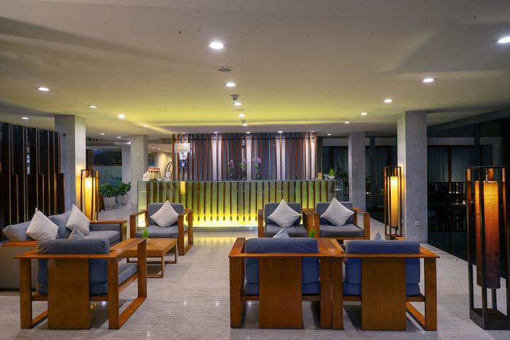 Lobby Photos