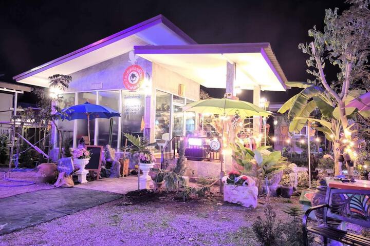 Toraneethai Homestay Amphawa