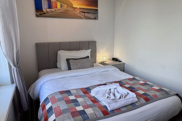 Room 32 of 175