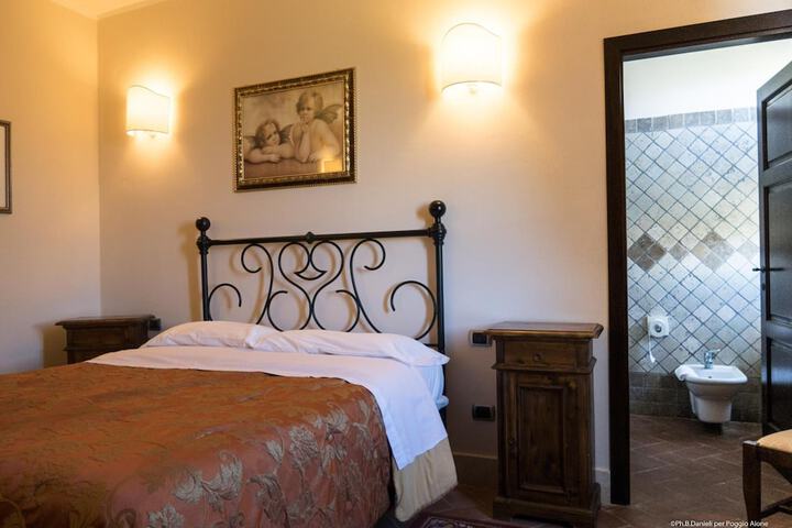 Room 15 of 65
