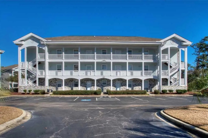 Magnolia Place 201-4639